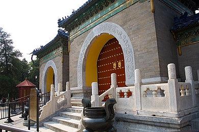 或因开发失误 玩家在《漫威蜘蛛侠》中发现毒液共生体套装 